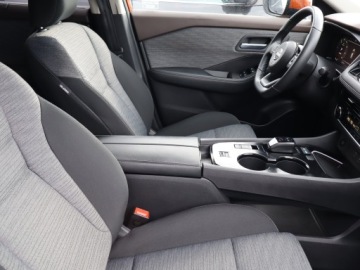 Nissan X-Trail IV 1.5 VC-T e-POWER 204KM 2022 Nissan X-Trail 1.5 VC-T e-Power, Salon Polska, zdjęcie 8