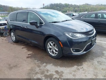 Chrysler Pacifica II 2019 Chrysler Pacifica 2019 r., 3,6L TOURING PLUS 3.6 Benzyna 287KM, zdjęcie 2