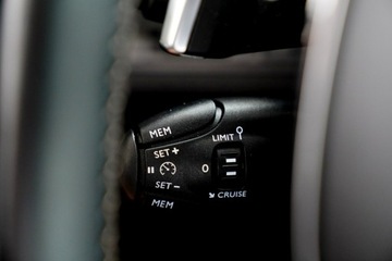 Peugeot 5008 II Crossover Facelifting 1.6 PureTech 180KM 2021 Peugeot 5008 GT kamera Skora adc Nawi PANORAMA bli, zdjęcie 39