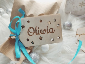 Подвеска-ярлык с именем святого, дерево.