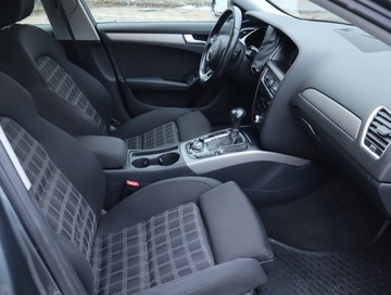 Audi A4 B8 Avant Facelifting 2.0 TDI 143KM 2012 Audi A4 2.0 TDI, Automat, Navi, Klima, zdjęcie 8