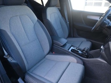 Volvo XC40 Crossover Facelifting 2.0 B3 163KM 2025 VOLVO XC40 B3 Plus Dark Suv 2.0 163KM 2025, zdjęcie 5