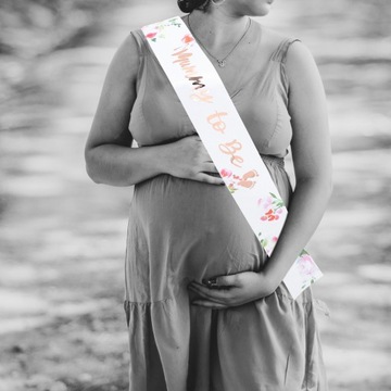 РЕМЕНЬ НА ПЛЕЧО С ДЕКОРАТИВНОЙ КОРИЧНЕВОЙ ЛЕНТОЙ