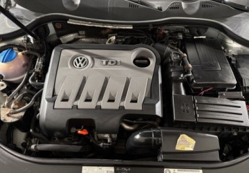 Volkswagen Passat B7 Variant 2.0 TDI CR DPF BlueMotion 140KM 2011 Volkswagen Passat Variant 2.0TDI 140KM M6 2011 r., Webasto, NAVI, przebieg, zdjęcie 22