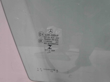 MERCEDES C TŘÍDA W205 SKLO (OKNO) PRAVÁ PŘEDNÍ 2014