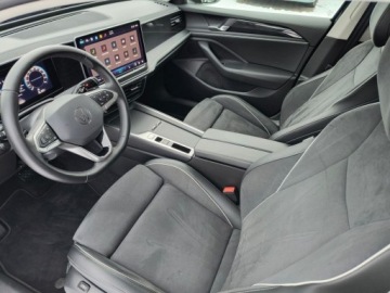 Volkswagen Passat B8 Variant Facelifting 1.5 TSI EVO 150KM 2025 Volkswagen Passat serwis ASO 1.5TSI 150KM bezwypadkow gwarancja pakiety ka, zdjęcie 11