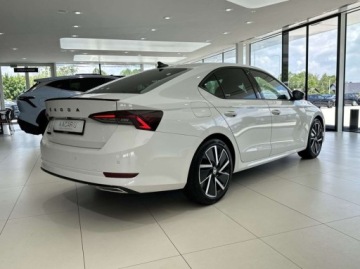 Skoda Octavia IV Liftback 2.0 TSI 190KM 2023 Skoda Octavia Sportline 4x4 Kamera cofania CarPlay Android Auto ACC L, zdjęcie 3