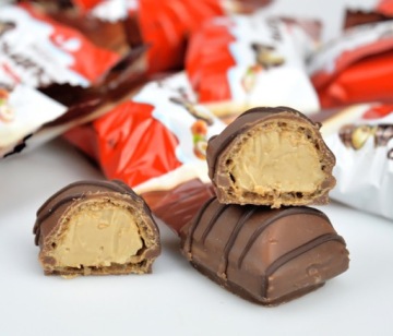 Kinder Bueno Mini 108г Ферреро Вафли с ореховой начинкой в ​​шоколаде в упаковке