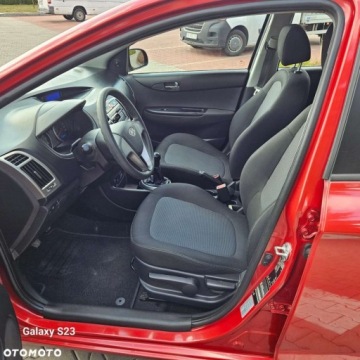 Hyundai i20 I Hatchback 5d Facelifting 1.2 DOHC 85KM 2012 Hyundai i20 Hyundai i20 1.2 Trend 1.2 Benzyna 86KM, zdjęcie 14