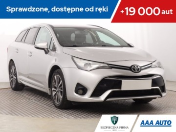 Toyota Avensis III Wagon Facelifting 2015 2.0 D-4D 143KM 2016 Toyota Avensis 2.0 D-4D, Salon Polska, Klima