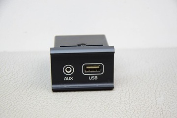 PŘÍDAVNÉ SPONA MULTIMEDIA (AUX/USB) KIA OPTIMA 96120D4500 1.7L DIESEL