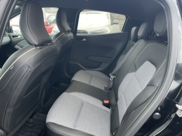 Renault Clio V Hatchback 5d Hybrid Facelifting 1.6 E-Tech 145KM 2024 Renault Clio Hybrid Skóra Klimatronik Kamera, zdjęcie 9