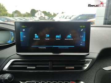 Peugeot 3008 II Plug-In Hybrid Facelifting 1.6 HYBRID 225KM 2021 Peugeot 3008 1.6 HYBRID 225 KM Automat Wersja Road Trip FVAT 23 1.6 225KM, zdjęcie 17