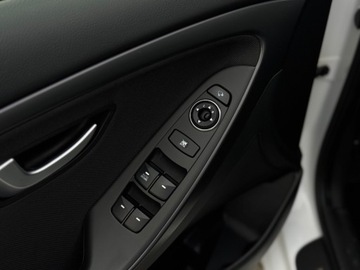 Hyundai i30 II 2016 Hyundai i30 1.4 Benz Bogate wyposazenie 1.4 Benzyna 102KM, zdjęcie 11