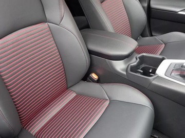 Toyota RAV4 V SUV Plug-In Facelifting 2.5 Hybrid Dynamic Force 306KM 2025 Selection 2.5 Plug-In Hybrid 306KM | Podgrzewane fotele!, zdjęcie 6