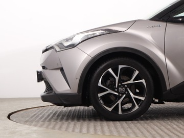 Toyota C-HR I Crossover 1.8 Hybrid 122KM 2017 Toyota C-HR 1.8 Hybrid, Salon Polska, zdjęcie 13