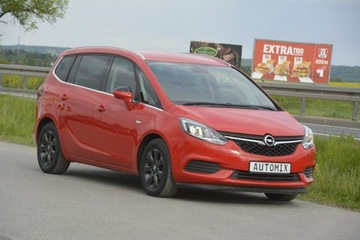Opel Zafira C Tourer Facelifting 1.4 Turbo 140KM 2017 Opel Zafira 1.4Turbo automat doinwestowany 7 osobo, zdjęcie 8