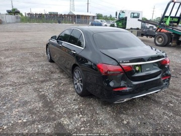 Mercedes Klasa E W214 2023 Mercedes-Benz Klasa E 350 4Matic 2023 2.0l 2.0 Benzyna 255KM, zdjęcie 3