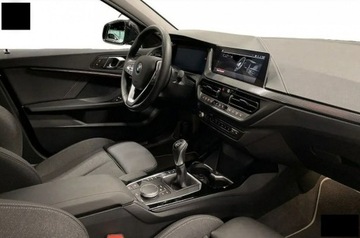 BMW Seria 1 F40 Hatchback 1.5 118i 136KM 2023 BMW 118 Seria 1, zdjęcie 6
