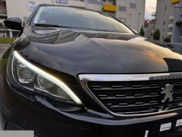 Peugeot 308 II SW Facelifting 1.2 PureTech 130KM 2018 Peugeot 308 1.2 130KM e-THP Stop &amp; Start Allure 2018r, zdjęcie 39