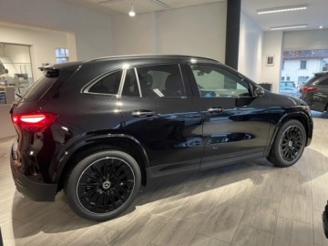 Mercedes GLA II Off-roader Facelifting 1.3 200 163KM 2025 MERCEDES-BENZ GLA 200 AMG Line Suv 1.3 (163KM) 2025, zdjęcie 5