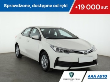 Toyota Corolla XI Sedan Facelifting 1,33 Dual VVT-i 99KM 2017 Toyota Corolla 1.3 Dual VVT-i, Salon Polska