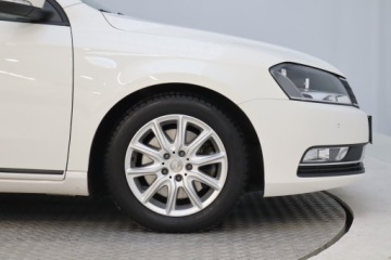 Volkswagen Passat B7 Variant 1.6 TDI CR DPF BlueMotion 105KM 2012 VW Passat 1.6 TDI, VAT 23%, Klima, Parktronic,ALU, zdjęcie 14
