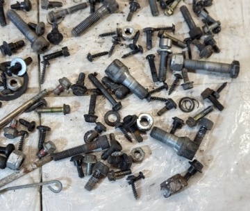 Разборка болтов регулятора оси рога грузиков Peugeot Citystar 50 2011+