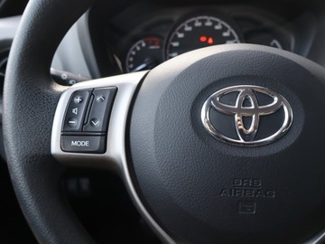 Toyota Yaris III Hatchback 5d Facelifting 2017 1.5 Dual VVT-iE 111KM 2017 Toyota Yaris 1.5 Dual VVT-i, Salon Polska, zdjęcie 15
