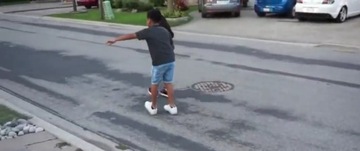 Роликовые коньки, спортивная обувь с колесиком, размер 32, белый/синий.