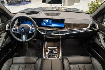 BMW X7 SUV Facelifting 3.0 40d 352KM 2025 BMW X7 xDrive40d - Dostępne od ręki!, zdjęcie 18