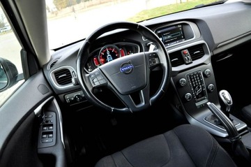 Volvo V40 II Hatchback 1.6 D2 115KM 2012 Volvo V40 1,6 HDi 115Km Ledy Digital Navi City, zdjęcie 6