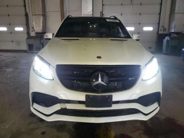 Mercedes GLE W166/C292 2018 Mercedes-Benz GLE 2018, 5.5L, 4x4, 63 AMG, od ubezpieczalni 5.5 Benzyna, zdjęcie 1