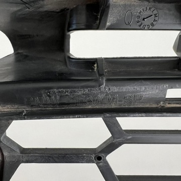 BMW 3 F30 F31 M-PAKET MŘÍŽKA STŘEDNÍ  PŘEDNÍ 51118054132