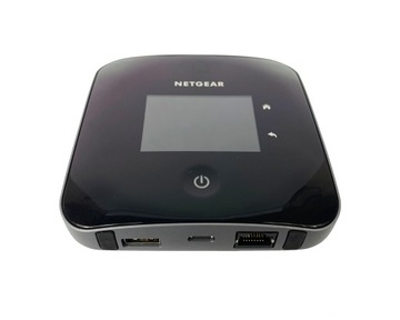 Netgear Nighthawk M2 Gigabit LTE Mobile Router MR2100-100EUS