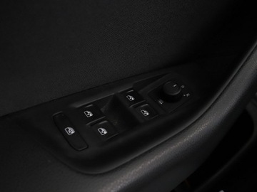 Volkswagen Passat B8 Variant 2.0 TDI BlueMotion SCR 150KM 2016 Volkswagen Passat Comfortline BlueMotion 150KM, zdjęcie 31