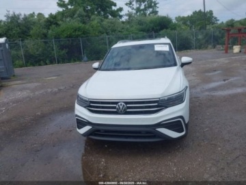 Volkswagen Tiguan II 2022 Volkswagen Tiguan 2022 Volkswagen Tiguan 2.0T SE 4MOTION 2.0 Benzyna 184KM, zdjęcie 8