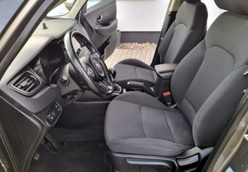 Kia Carens IV Minivan 2.0 GDI 166KM 2014 Kia Carens 2,0 Benzyna 166KM 7-Osob Navi Kamera Led 2.0 Benzyna 166KM, zdjęcie 21