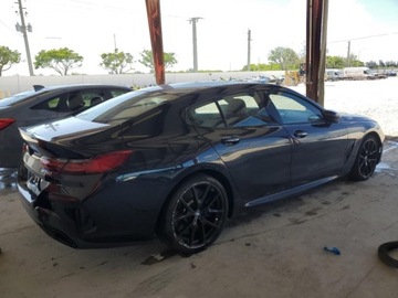 BMW Seria 8 II 2022 BMW Seria 8 M850xi 2022 4.4l 4.4 Benzyna 523KM, zdjęcie 3