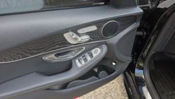 Mercedes Klasa C W205 2020 Mercedes-Benz Klasa C 2,0 benzyna 245 KM Full LED NAVI zarejestrowany 2.0, zdjęcie 6