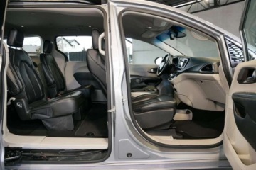 Chrysler Pacifica II 2020 Chrysler Pacifica Touring L 3.6L Pentastar V6 287KM StowN Go S Kamera 7os, zdjęcie 8