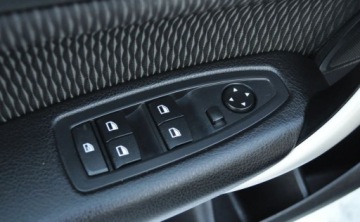 BMW Seria 1 F20-F21 Hatchback 5d 116i 136KM 2013 BMW Seria 1 SPORT Benzyna Nawigacja 1.6 Benzyna 136KM, zdjęcie 19