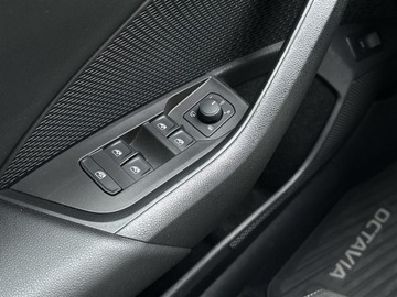 Skoda Octavia IV Liftback 1.5 TSI EVO 150KM 2023 Skoda Octavia 1.5TSI 150KM Style DSG l Gwarancja,, zdjęcie 16