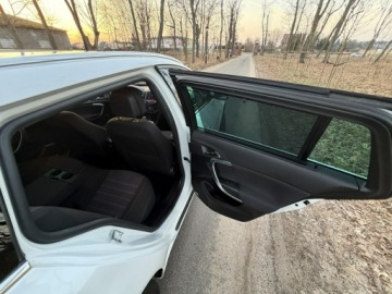 Opel Insignia I Sports Tourer Facelifting 2.0 CDTI BiTurbo ECOTEC 195KM 2014 Opel Insignia OPC COSMO 2.0 BiTurbo 195KM Navi Alu, zdjęcie 27