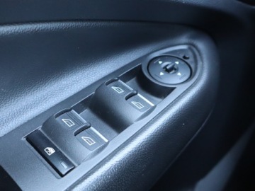 Ford Kuga II SUV Facelifting 1.5 EcoBoost 120KM 2016 Ford Kuga 1.5 EcoBoost, Navi, Klima, Klimatronic, zdjęcie 14