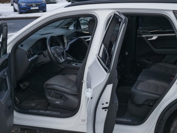 Volkswagen Touareg III SUV 3.0 V6 SCR TDI 286KM 2019 VW Touareg R-Line PL Full Wentyle Masaż Dynaudio Panorama Dociąg Matrix Hak, zdjęcie 24