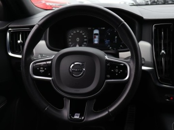 Volvo V90 II Kombi 2.0 D4 190KM 2019 Volvo V90 D4, 187 KM, Automat, VAT 23%, Skóra, zdjęcie 17