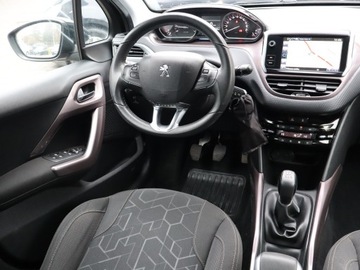 Peugeot 2008 I SUV 1.2 PureTech 82KM 2015 Peugeot 2008 1.2 PureTech, Klima, Klimatronic, zdjęcie 6