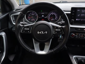 Kia Ceed III Kombi Facelifting 1.5 T-GDI 160KM 2022 Kia Ceed 1.5 T-GDI MHEV, Salon Polska, zdjęcie 20