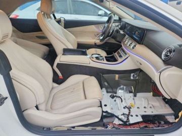 Mercedes Klasa E W213 2018 Mercedes-Benz Klasa E 400 4matic 2018 3.0 Benzyna 329KM, zdjęcie 10